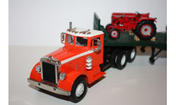 Грузовик Peterbilt Model 380 1949 с прицеп с тракторами 1/43