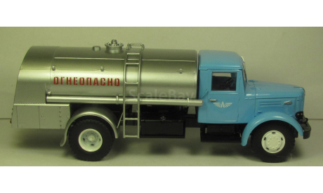 МАЗ-200 Топливозаправщик ССМ 1084, масштабная модель, scale43, Start Scale Models (SSM)