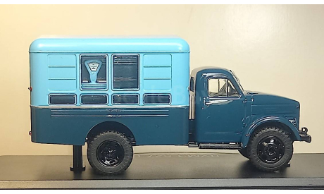 ЛУМЗ-827 (51) автолавка  ССМ 1592, редкая масштабная модель, Start Scale Models (SSM), ГАЗ, scale43