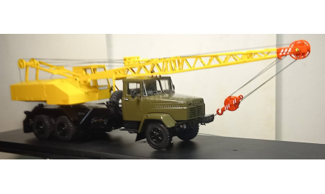 КРАЗ-250 автокран КС 4561  ССМ 1551, масштабная модель, scale43, Start Scale Models (SSM)