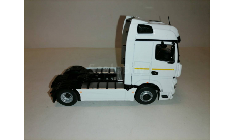 КАМАЗ-54901 с полуприцепом НЕФАЗ-93341 SSM1446, масштабная модель, scale43