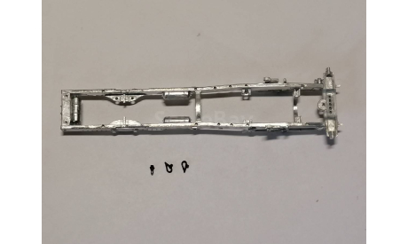 КАМАЗ-2Э5410 седельный тягач 1641AVD - рама с буксирными приспособлениями, запчасти для масштабных моделей, AVD Models, scale43