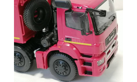 КАМАЗ-65801-68 ПАО КАМАЗ 103700, масштабная модель, scale43