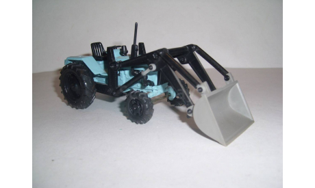 Трактор Беларусь с ковшом, масштабная модель, Компаньон, scale43