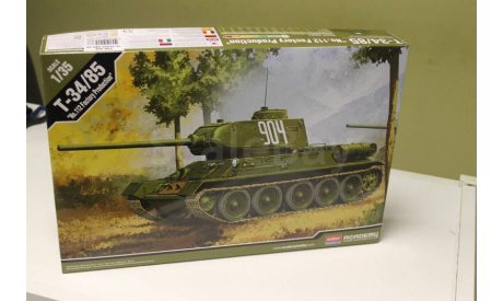 13290 T-34/85 ’№112 Factory Production’ 1:35 Academy, сборные модели бронетехники, танков, бтт, 1/35