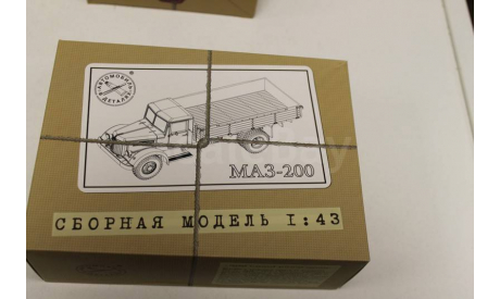 Сборная модель МАЗ-200 бортовой 1:43 Автомобиль в деталях, сборная модель автомобиля, 1/43, Автомобиль в деталях (by SSM)