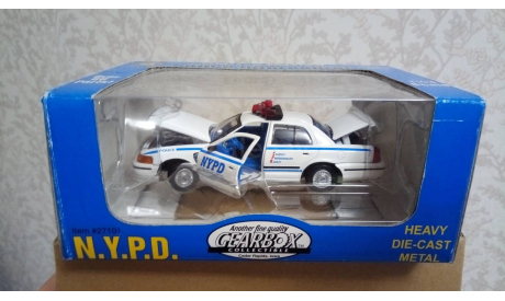 Комплект NYPD New York Police Ford Crown Victoria, масштабная модель, 1:43, 1/43