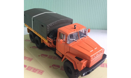 КрАЗ-260 1979-1989 гг. 1:43 НашАвтопром (НАП), масштабная модель, 1/43
