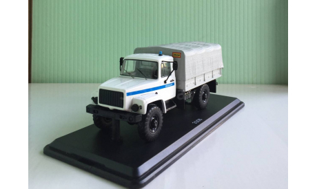 Газ-3308 4х4 ( двиг ЗМЗ-513) Милиция ( светомаскировка на фарах) 1:43 Start Scale Models, масштабная модель, 1/43