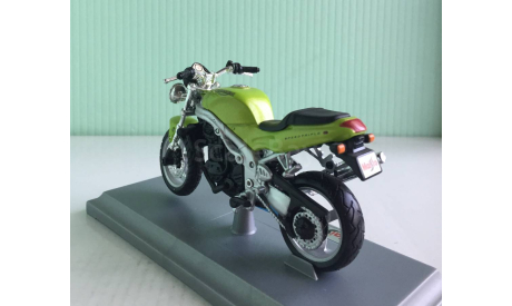 Triumph SPEED TRIPLE 1:18 Maisto, масштабная модель мотоцикла, 1/18
