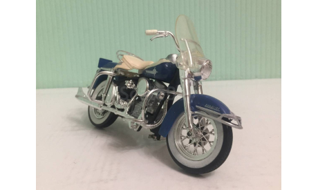 HARLEY-DAVIDSON FLH Duo Glide 1962 1:18 Maisto, масштабная модель мотоцикла, 1/18