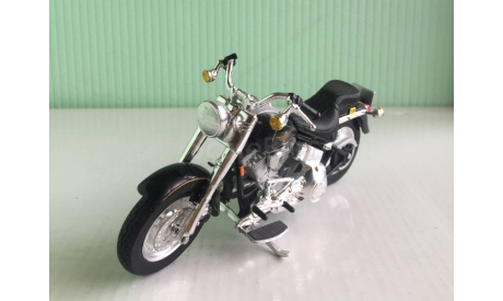 HARLEY-DAVIDSON FLSTF FAT BOY 1:18 Maisto, масштабная модель мотоцикла, 1/18