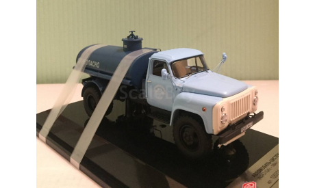 Автомобиль-цистерна АЦ-4,2-53А 1984 г. на шасси ЗИЛ-130 1:43 DIPmodels, масштабная модель, 1/43