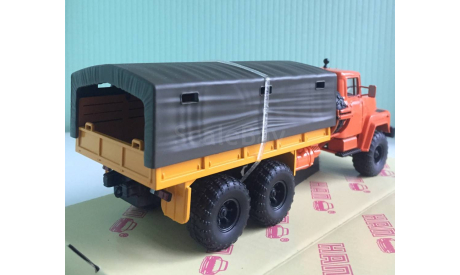 КрАЗ-260 1979-1989 гг. 1:43 НашАвтопром (НАП), масштабная модель, 1/43