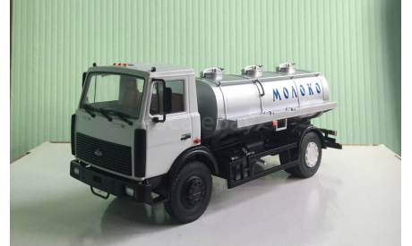 МАЗ-5337 АЦИП-7,7 МОЛОКО 1:43 АвтоИстория (АИСТ), масштабная модель, scale43