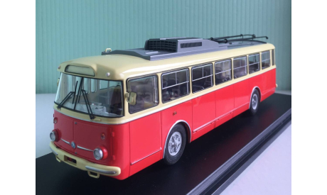 Троллейбус Skoda-9TR с ДЕФЕКТОМ !!! 1:43 Start Scale Models, масштабная модель, Škoda, 1/43