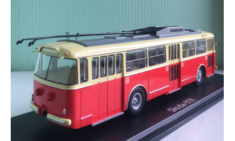 Троллейбус Skoda-9TR с ДЕФЕКТОМ !!! 1:43 Start Scale Models, масштабная модель, Škoda, 1/43