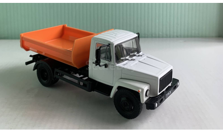 Самосвал САЗ-35072 1:43 Автолегенды СССР ГРУЗОВИКИ, масштабная модель, ГАЗ, DeAGOSTINI, scale43