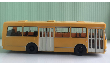 ЛАЗ-4202 1:43 НашиАвтобусы, масштабная модель, MODIMIO, 1/43