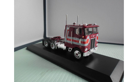 Peterbilt 352 Pacemaker 1979 1:43 IXOmodels, масштабная модель, scale43