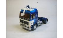 VOLVO F12 Globetrotter с фигуркой Michelin 1980 NEO45731, масштабная модель, Neo Scale Models, 1:43, 1/43