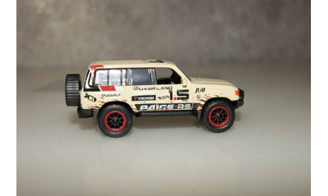 Toyota Land Cruiser 80, масштабная модель, Hot Wheels, scale64