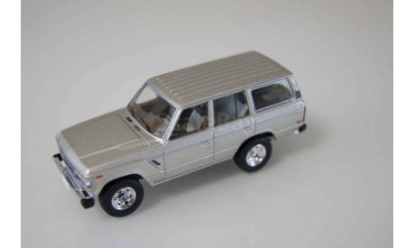 Toyota Land Cruiser 60, масштабная модель, Tomica, scale64