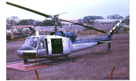 Bell AB-204B Air America Operation Frequent Wind, 1975,Hobby Master, масштабные модели авиации, scale72