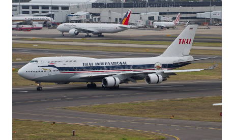 Boeing 747-400 Thai International HS-TGP ,Flightline 400, масштабные модели авиации, scale0