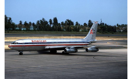 Boeing 707-323C American Airlines 1979,Corgi, масштабные модели авиации, scale144