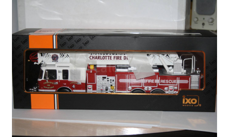 Smeal 105 Rear Mount Ladder Charlotte Fire Department,IXO, масштабная модель, scale43