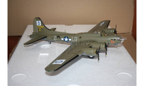 Boeing B17F Flying Fortress USAAF 100th BG, 42-6087 Royal Flush,Corgi, масштабные модели авиации, scale72
