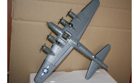 Boeing B17F Flying Fortress USAAF 100th BG, 42-6087 Royal Flush,Corgi, масштабные модели авиации, scale72