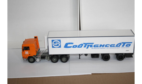 Volvo F12 с полуприцепом Lamberet,SSM, масштабная модель, scale43