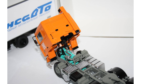 Volvo F12 с полуприцепом Lamberet,SSM, масштабная модель, scale43