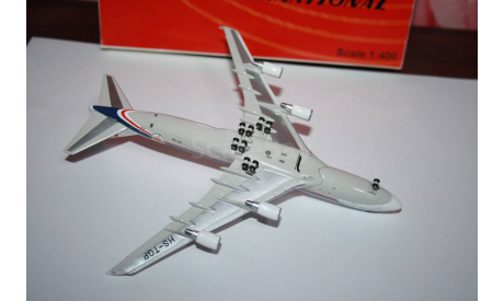 Boeing 747-400 Thai International HS-TGP ,Flightline 400, масштабные модели авиации, scale0