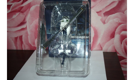 Bell AB-204B Air America Operation Frequent Wind, 1975,Hobby Master, масштабные модели авиации, scale72