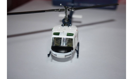 Bell AB-204B Air America Operation Frequent Wind, 1975,Hobby Master, масштабные модели авиации, scale72