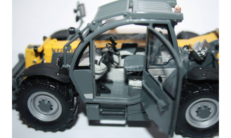 Kramer Teleskop 4507 ,Universal Hobbies, масштабная модель трактора, scale32
