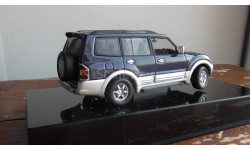 Распродажа Mitsubishi Pajero  blue  AutoArt  масштаб 1:43
