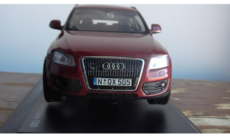 Audi Q5 granatred-metallic  Schuco, масштабная модель, scale43