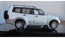 Mitsubishi Pajero  AutoArt  White, масштабная модель, scale43