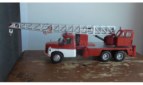РАСПРОДАЖА Tatra T148 crane vehicle «Feuerwehr»	SCHUCO, масштабная модель, scale43