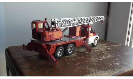 РАСПРОДАЖА Tatra T148 crane vehicle «Feuerwehr»	SCHUCO, масштабная модель, scale43