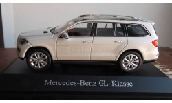 1:43 Mercedes-Benz  GL  W 166 Norev