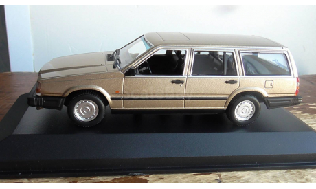 VOLVO 740 BREAK  1986  GOLD Maxichamps, масштабная модель, Minichamps, scale43
