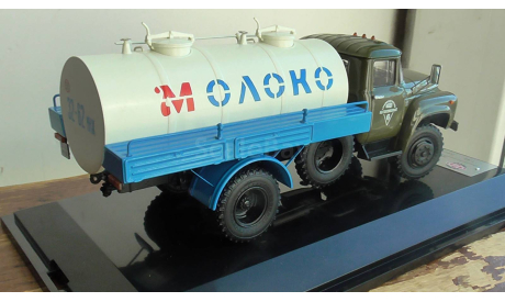 зил АЦТП  1968г. Москва DIP Models, масштабная модель, scale43