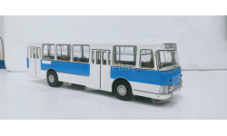 ЛиАЗ-677Э бело-голубой Экспортный