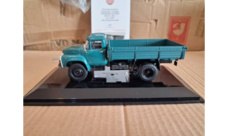 ЗИЛ-130 бортовой - 1982 г., масштабная модель, scale43, DiP Models
