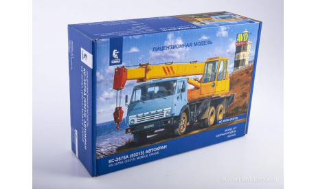 КаМАЗ-53213 автокран КС-3575А, сборная модель автомобиля, AVD Models, scale43